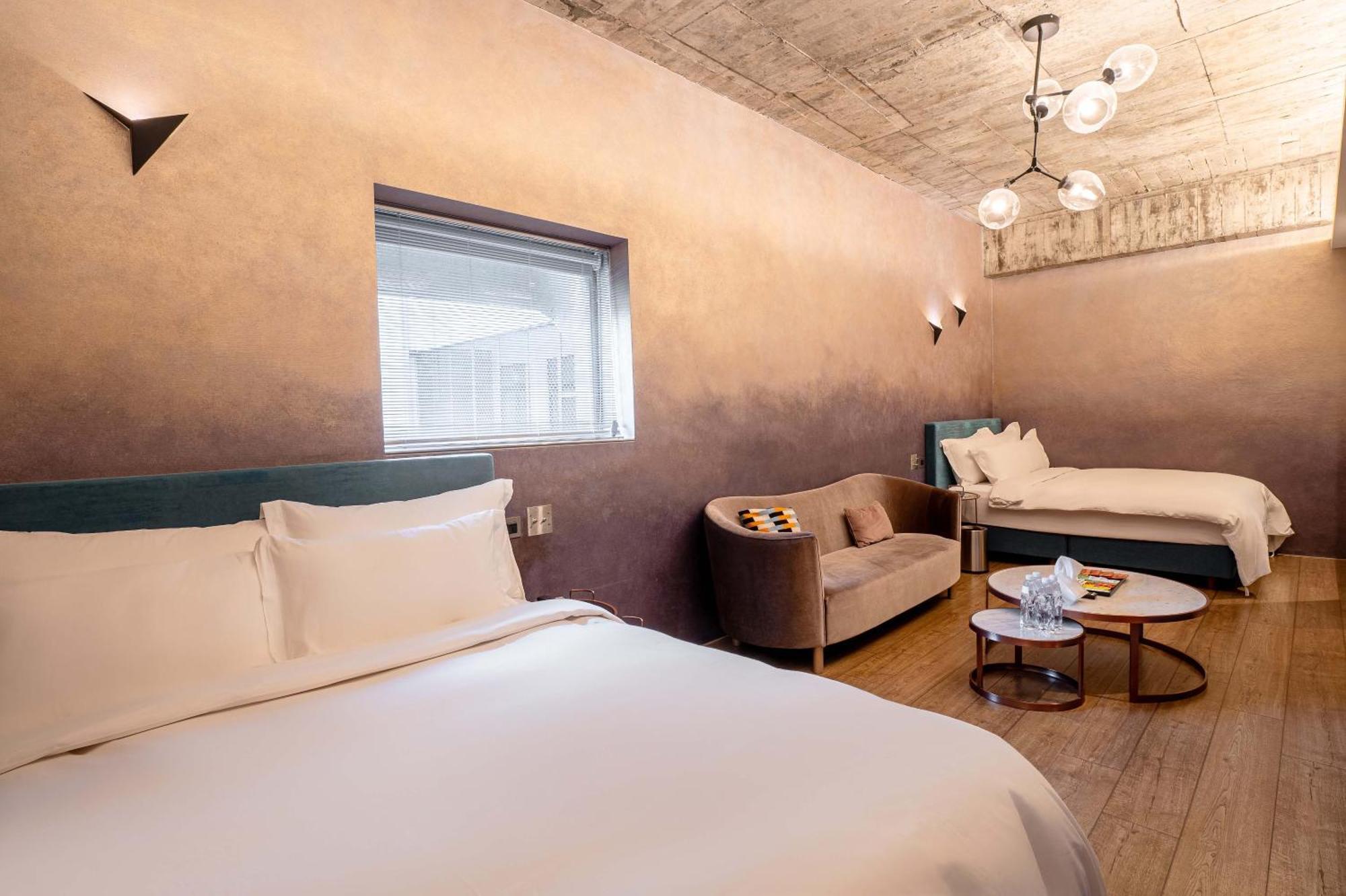 CHECK inn HIVE Luodong Exterior foto